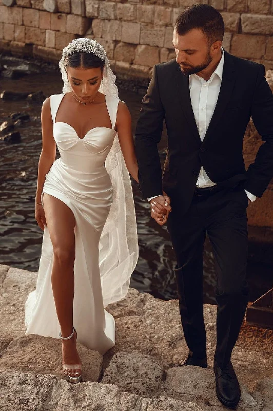 Elegant Sweetheart Split Front Floor-Length Prom Dress